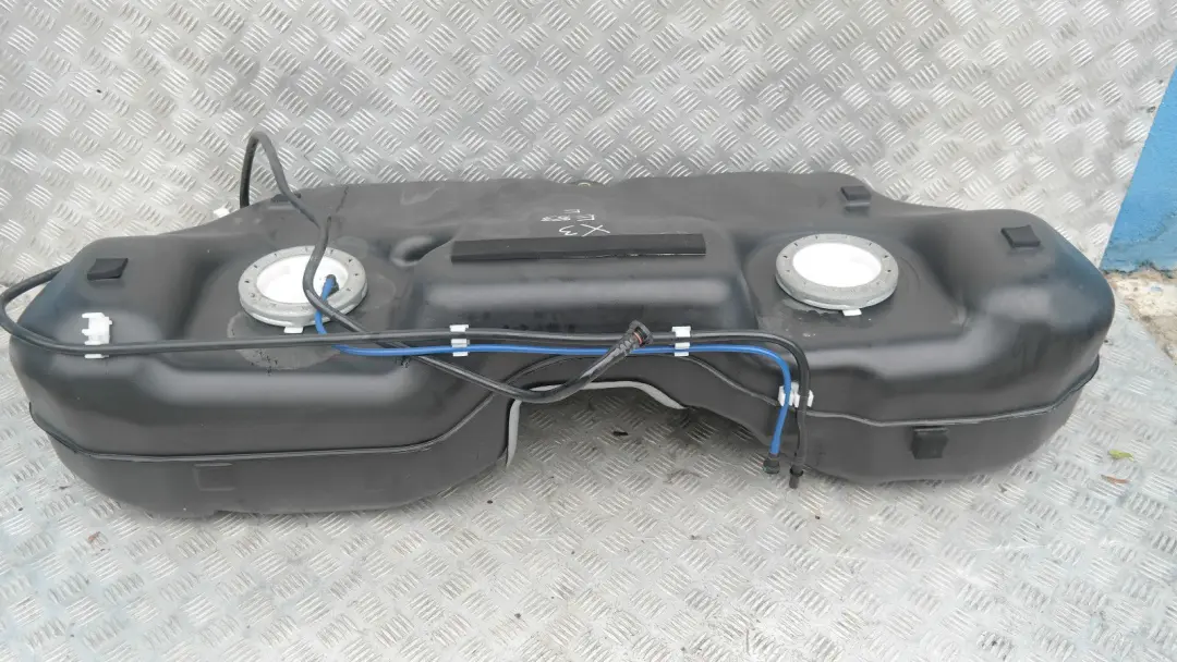 BMW X3 Series E83 E83N LCI Complete Fuel Tank Petrol N46 M54 - SKU 7194746 - Part number 16117194746
