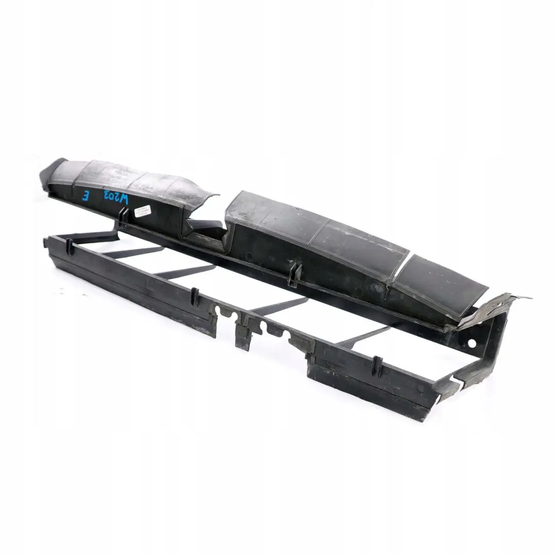 Conducto de canal de admisión de aire del radiador para Mercedes W203 con número de pieza A2035050230 Mercedes W203 Conducto de canal de admisión de aire del radiador - SKU A2035050230 - Número de pieza A2035050230