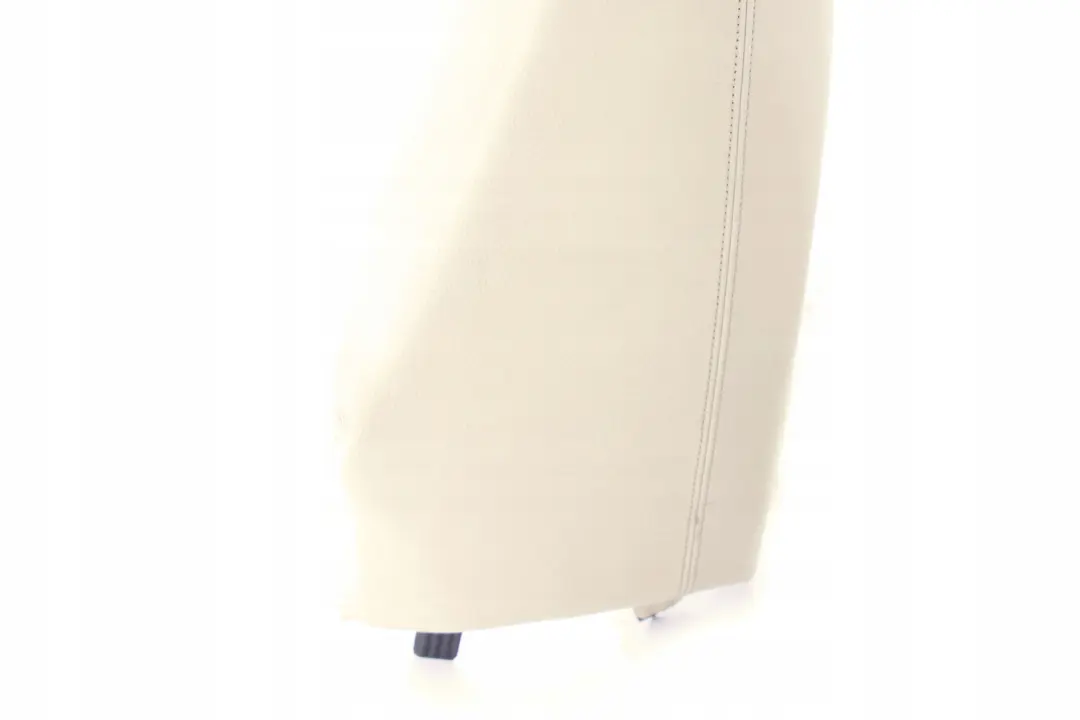 Boczek bok kanapy prawy tył skóra do BMW E81 E82 o numerze 9158982 BMW E81 E82 Boczek bok kanapy prawy tył skóra - SKU 9158982 - Numer Części 9158982