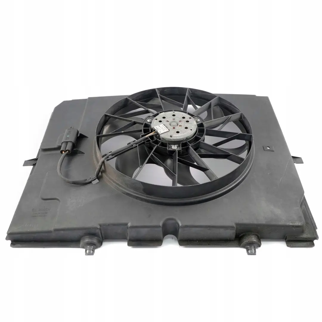 Mercedes W210 Motor Refrigeracion Radiador Ventilador 390W - SKU A2105052355 - Número de pieza A2105052355