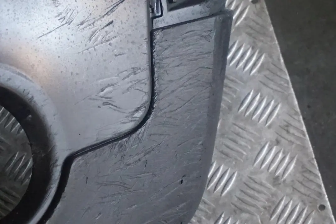 Zderzak przód Cosmic Blue do MINI Countryman R60 S o numerze 9806064 MINI Countryman R60 S Zderzak przód Cosmic Blue - SKU 9806064-COB - Numer Części 9806064