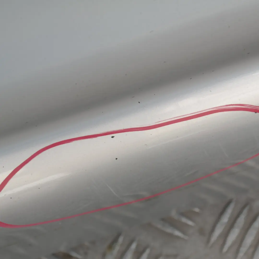 BMW E87 Sill Strip Faldón Lateral Derecho Titansilber Plata Metalizado - SKU 0032948-TS17 - Número de pieza 32948