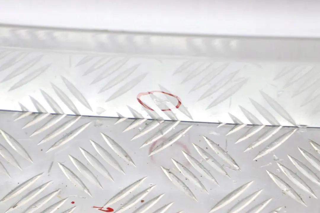 E-KLASA S211 W211 kombi Klapa bagażnika do MERCEDES o numerze A2117400205 MERCEDES E-KLASA S211 W211 kombi Klapa bagażnika - SKU A2117400205-BS - Numer Części A2117400205