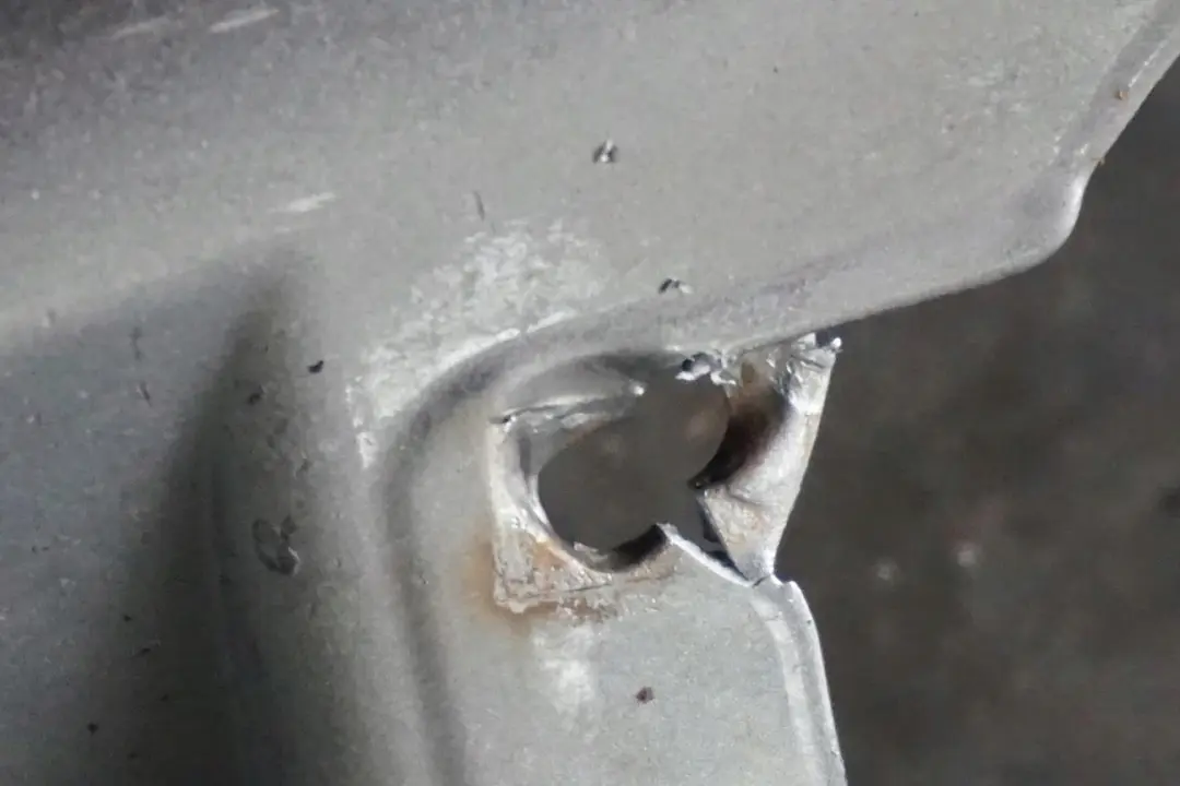 BMW E65 Listello Portiera Apertura Gonna SX Grigio Argento Grigio - 472 - SKU 0140037-STG - Numero di parte 0140037