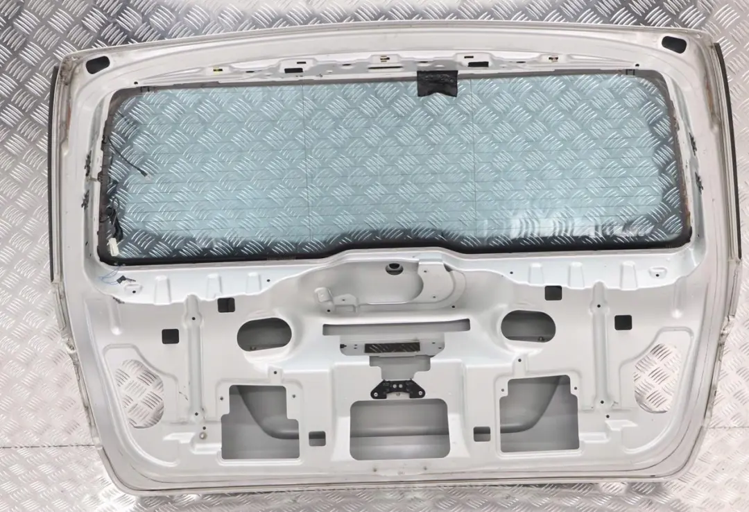 Class S211 Touring Boot Trunk Lid Tailgate Brilliant Silver - 744U to Mercedes E with Part number A2117400205 Mercedes E Class S211 Touring Boot Trunk Lid Tailgate Brilliant Silver - 744U - SKU A2117400205-BS - Part number A2117400205