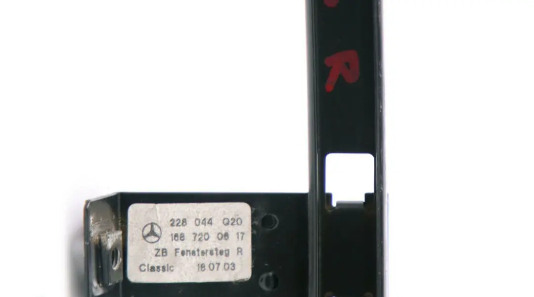 Mercedes A W168 Delantero Derecho Puerta Cuarto Ventana Guia - SKU A1687200617 - Número de pieza A1687200617