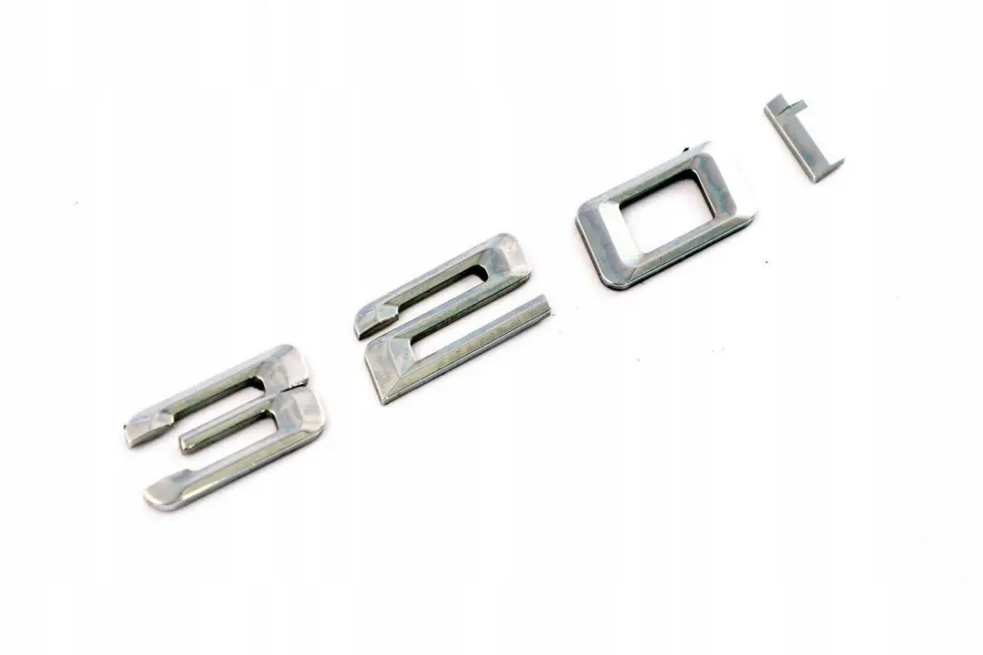 Tapa del maletero trasero adherido emblema insignia 320i letras para BMW E90 con número de pieza 51147157555 BMW E90 Tapa del maletero trasero adherido emblema insignia 320i letras - SKU 7157555 - Número de pieza 51147157555