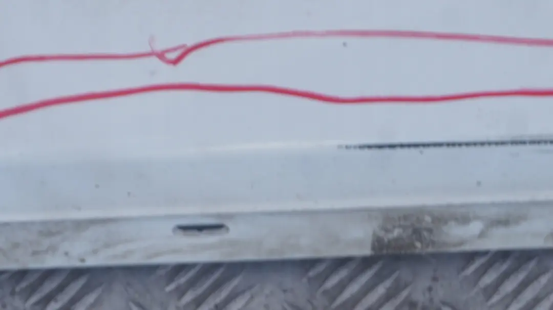 Bas de Porte Couverture Seuil Droite Blanc des Alpes - 300 pour BMW E81 E82 E88 à propos du numéro de pièce 0036142 BMW E81 E82 E88 Bas de Porte Couverture Seuil Droite Blanc des Alpes - 300 - SKU 0036142-AW1 - Numéro de pièce 0036142