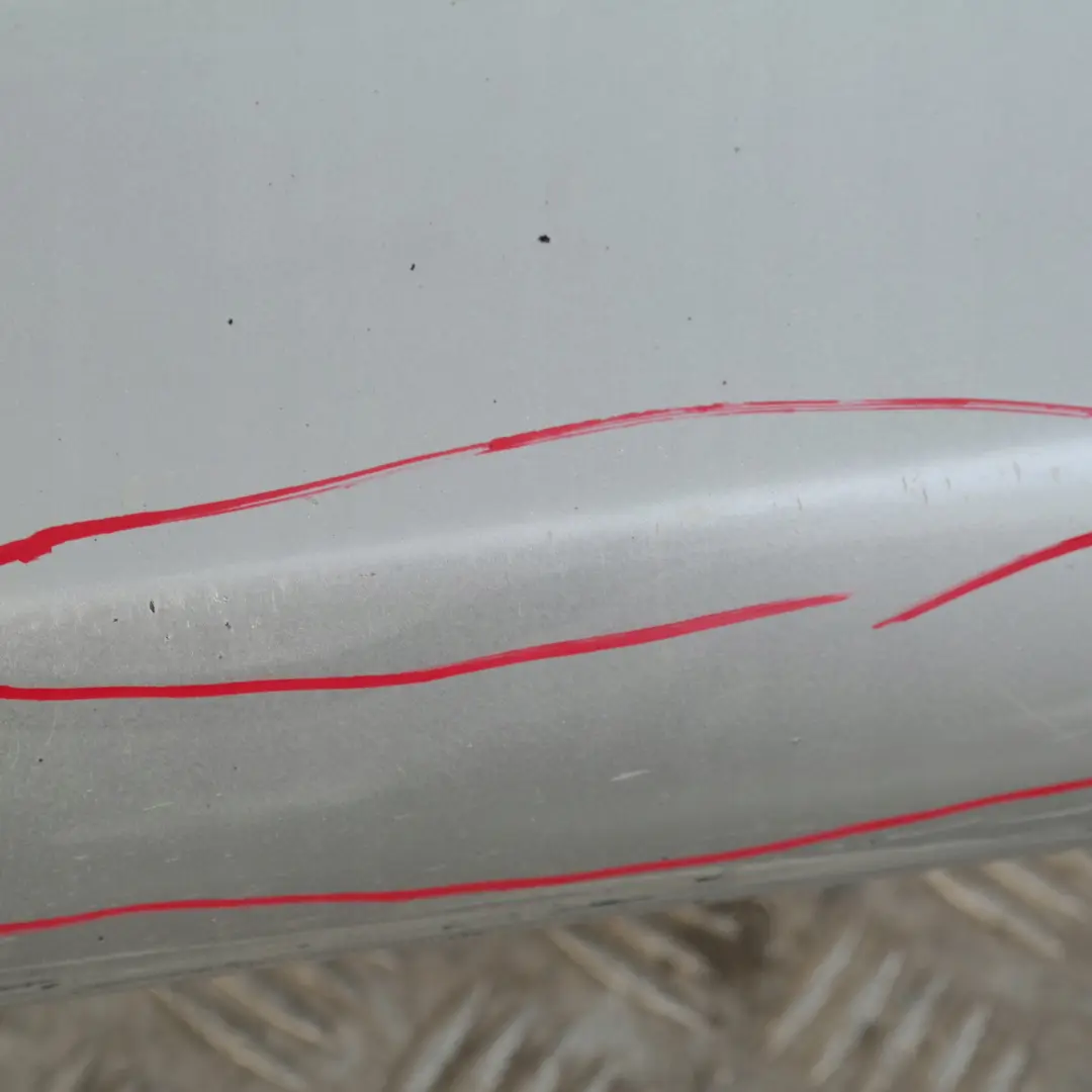 Sill Strip Faldon Lateral Izquierdo Titansilber Plata Metalizado para BMW E90 E91 con número de pieza 51770032951 BMW E90 E91 Sill Strip Faldon Lateral Izquierdo Titansilber Plata Metalizado - SKU 0032951-TS2 - Número de pieza 51770032951