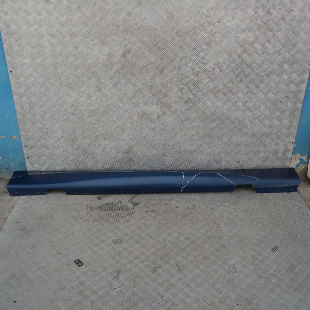 BMW E87 LCI M Sport Bas de Porte Couverture Seuil Droite le Mans Bleu - SKU 0033556-LMB - Numéro de pièce 51770033556-LMB1