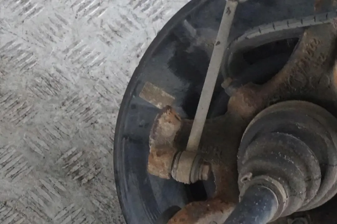 Reihe E81 118d N47 143PS Abtriebswelle Schwenklager Hinten Links für BMW 1 mit Teilenummer 6774809 BMW 1 Reihe E81 118d N47 143PS Abtriebswelle Schwenklager Hinten Links - SKU 6774809-29 - Teilenummer 6774809