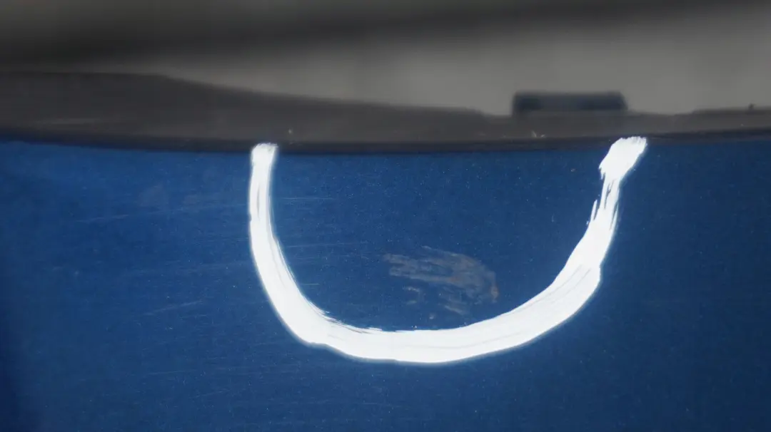 Panel parachoques trasero Tiefseeblau Deep Sea Blue A76 para BMW E81 E87 LCI con número de pieza 35911 BMW E81 E87 LCI Panel parachoques trasero Tiefseeblau Deep Sea Blue A76 - SKU 0035911-DSB1 - Número de pieza 35911