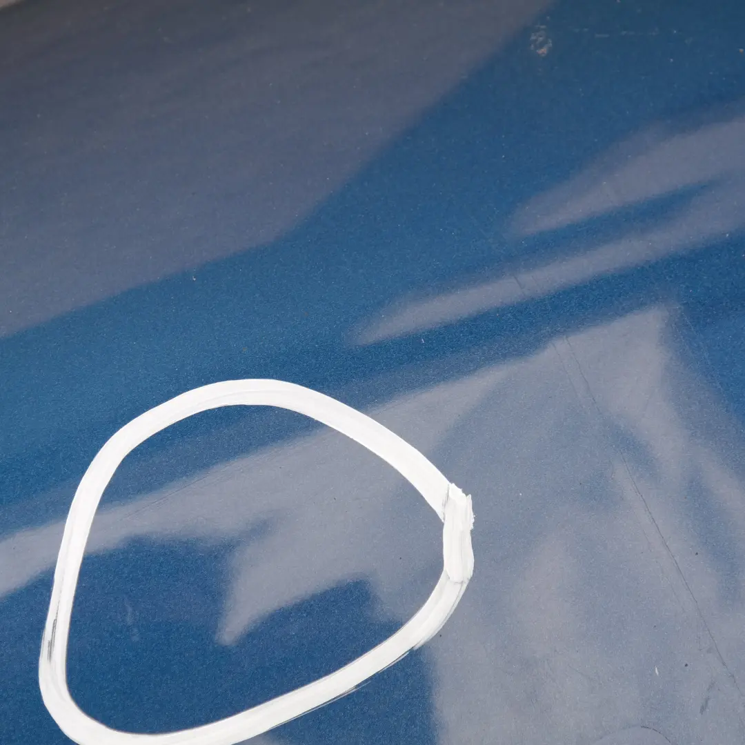 Klapa tylna tył Lightning Blue A63 do MINI Cooper R56 o numerze 2752015 MINI Cooper R56 Klapa tylna tył Lightning Blue A63 - SKU 2752015-LB4 - Numer Części 2752015