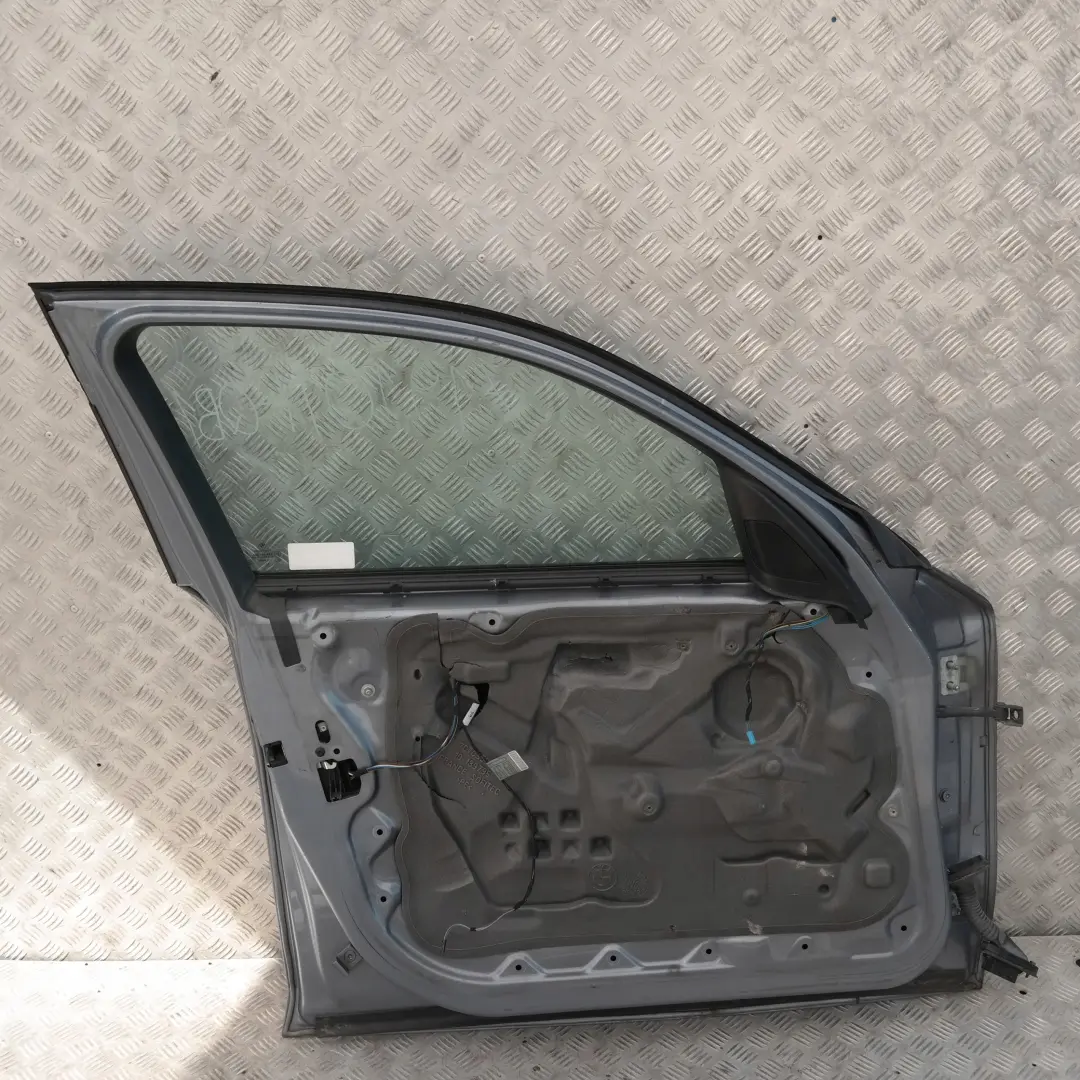 Fahrerseite Tür vorne links Quarzblau Blau Metallic für BMW 1 er E87 LCI mit Teilenummer 7191011 BMW 1 er E87 LCI Fahrerseite Tür vorne links Quarzblau Blau Metallic - SKU 7191011-QB11 - Teilenummer 7191011