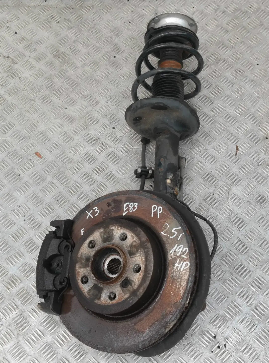 BMW X3 er E83 2.5i M54 Federbein Sport Schwenklager Bremsscheibe Vorne Rechts - SKU 3413146-1 - Teilenummer 3453524