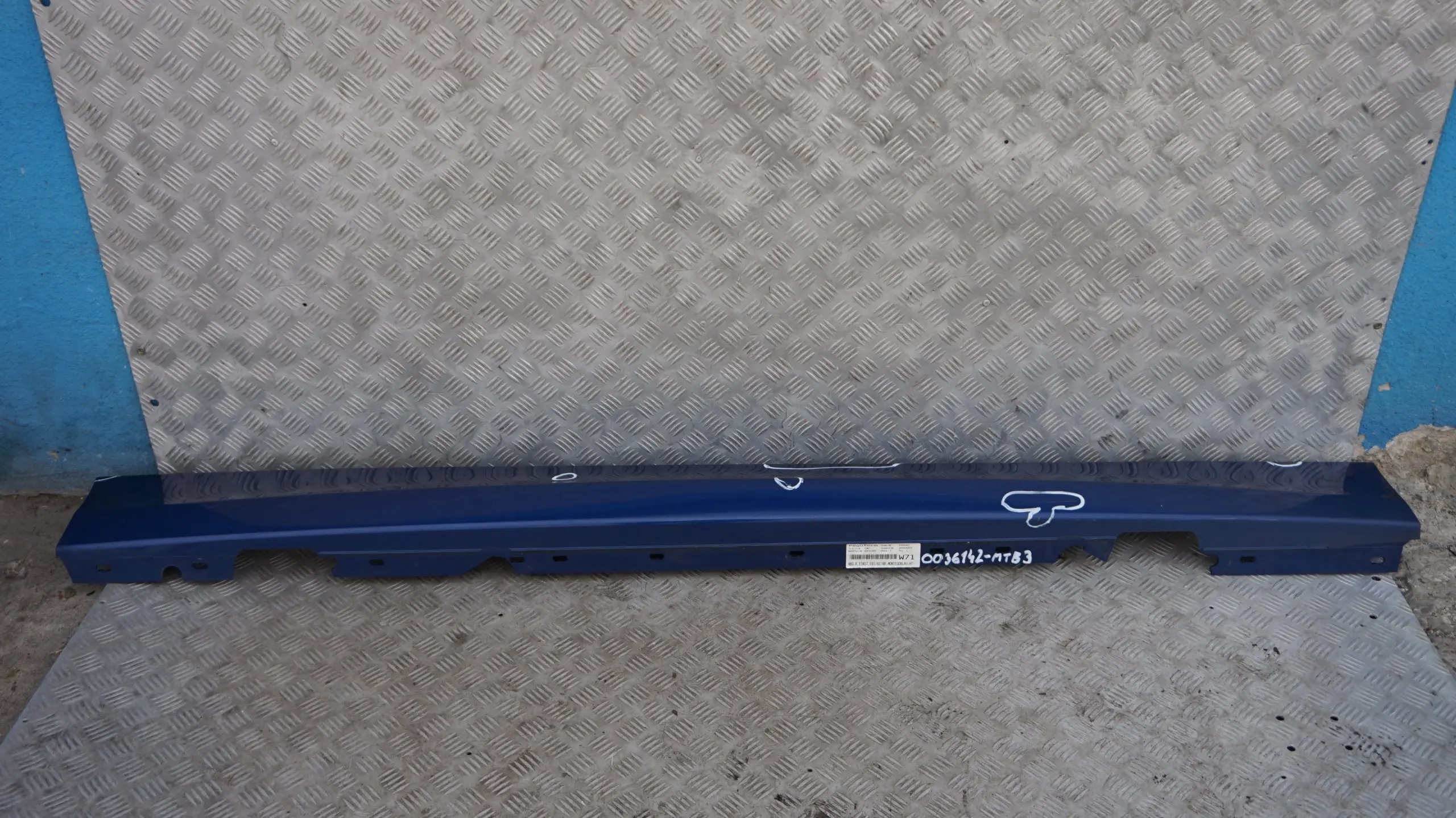 BMW 1 SERIES E81 E82 E88 Sill Strip Side Skirt Right O/S Montegoblau Blau Blue