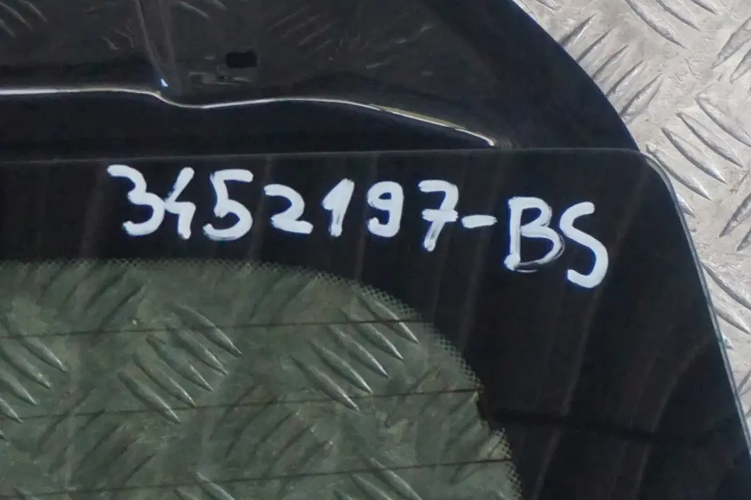 Klapa bagażnika tył black saphire 475 do BMW E83 X3 o numerze 3452197 BMW E83 X3 Klapa bagażnika tył black saphire 475 - SKU 3452197-BS - Numer Części 3452197