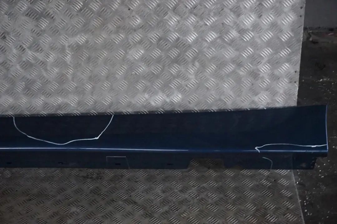 BMW 3 E90 E91 Bas de Porte Couverture Seuil a Gauche Bleu Mystique Metallise - SKU 0032951-MYS - Numéro de pièce 0032951