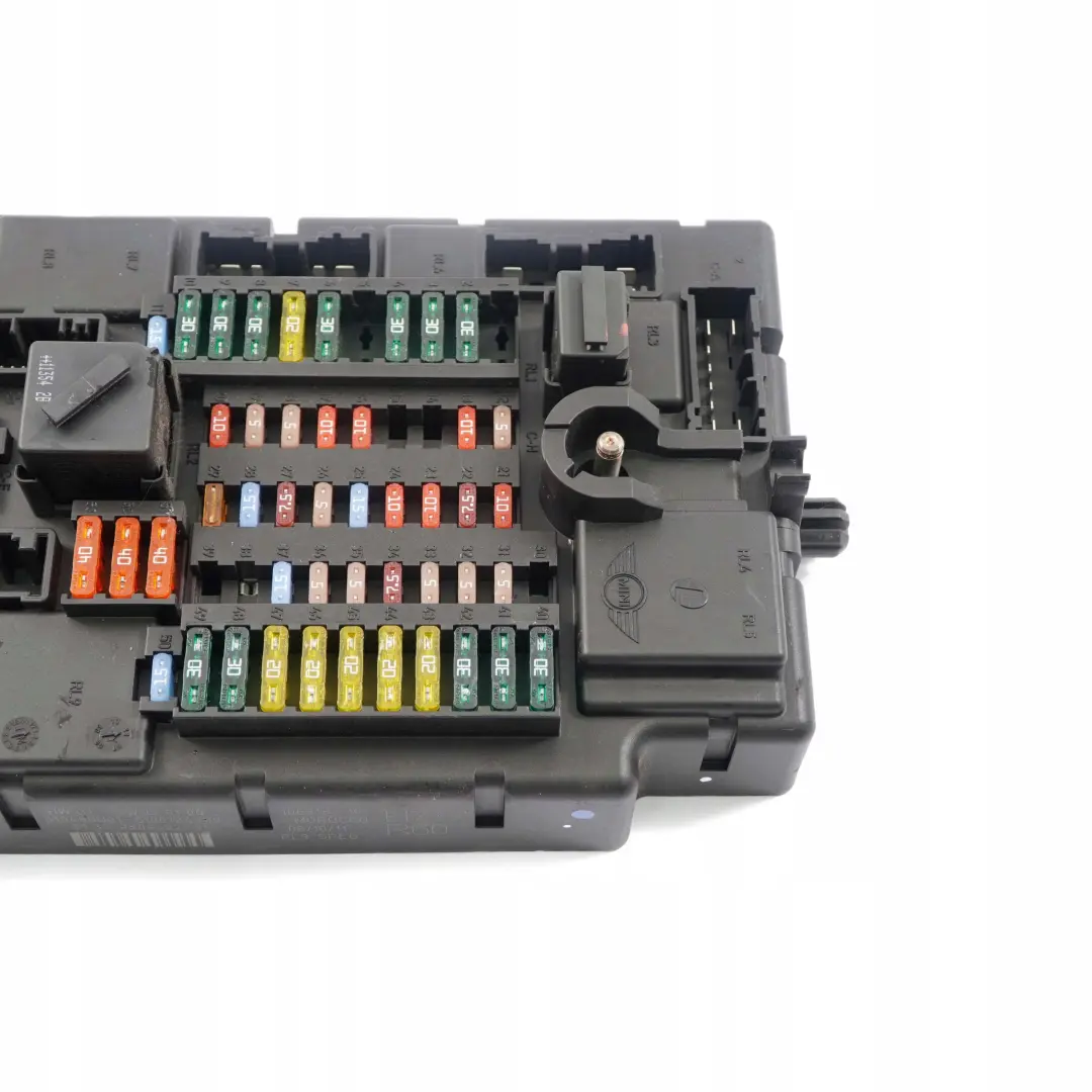 Boîte de distribution de fusibles SPEG High DC/DC H7 9809382 pour Mini Countryman R60 à propos du numéro de pièce 9813621 Mini Countryman R60 Boîte de distribution de fusibles SPEG High DC/DC H7 9809382 - SKU 9813621 - Numéro de pièce 9813621