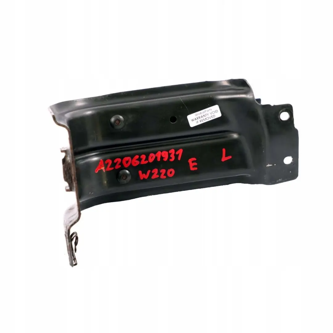 Mocowanie uchwyt pasa lewy przód do MERCEDES S W220 o numerze A2206201931 MERCEDES S W220 Mocowanie uchwyt pasa lewy przód - SKU A2206201931 - Numer Części A2206201931