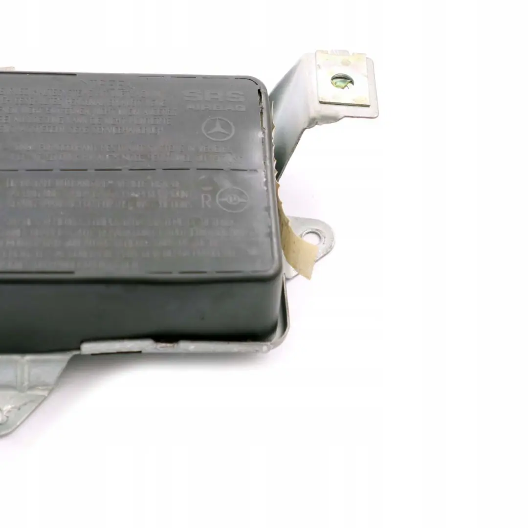 klasa W168 Poduszka airbag prawa do Mercedes A o numerze A1688600205 Mercedes A klasa W168 Poduszka airbag prawa - SKU A1688600205 - Numer Części A1688600205