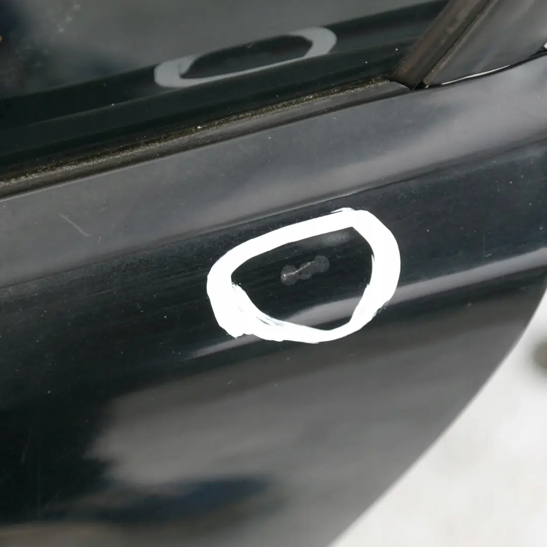 Lato Conducente Porta Posteriore Sinistra Nero 2 per BMW 3 E90 LCI con numero di parte 41007203647 BMW 3 E90 LCI Lato Conducente Porta Posteriore Sinistra Nero 2 - SKU 7203647-SCH3 - Numero di parte 41007203647