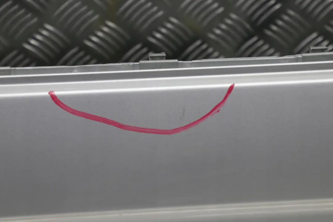 Porta Anteriore Destra Argento-Titanio Titan Argento Metallic - per BMW X5 E53 con numero di parte 8256824 BMW X5 E53 Porta Anteriore Destra Argento-Titanio Titan Argento Metallic - - SKU 8256824-TS1 - Numero di parte 8256824