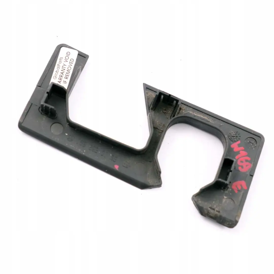 Mercedes-Benz W169 Arriere Gauche Cache pour à propos du numéro de pièce A1696930133 Mercedes-Benz W169 Arriere Gauche Cache - SKU A1696930133 - Numéro de pièce A1696930133