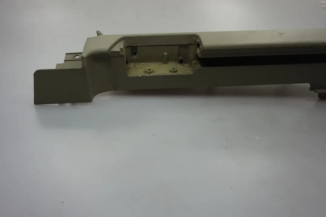 Entlüftungsgitter Rechts Pastellgrün 5147 für BMW X5 er E53 mit Teilenummer 7027134 BMW X5 er E53 Entlüftungsgitter Rechts Pastellgrün 5147 - SKU 7025956 - Teilenummer 7027134