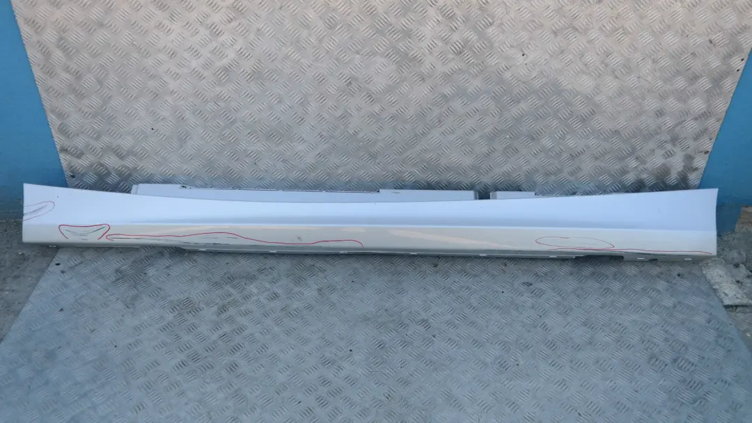 BMW E87N LCI Listwa Progowa Boczna Lewa Srebrna Titansilber 354 - SKU 0036145-TS4 - Numer Części 51770036145