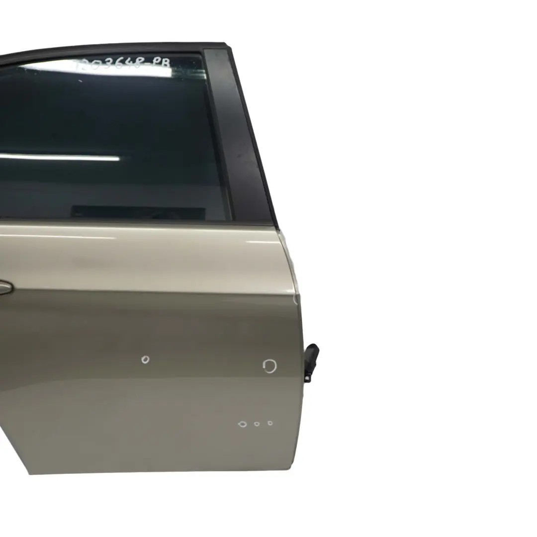 Drzwi prawe tylne prawy tył Platinbronze do BMW 3 E90 o numerze 7203648 BMW 3 E90 Drzwi prawe tylne prawy tył Platinbronze - SKU 7203648-PB - Numer Części 7203648