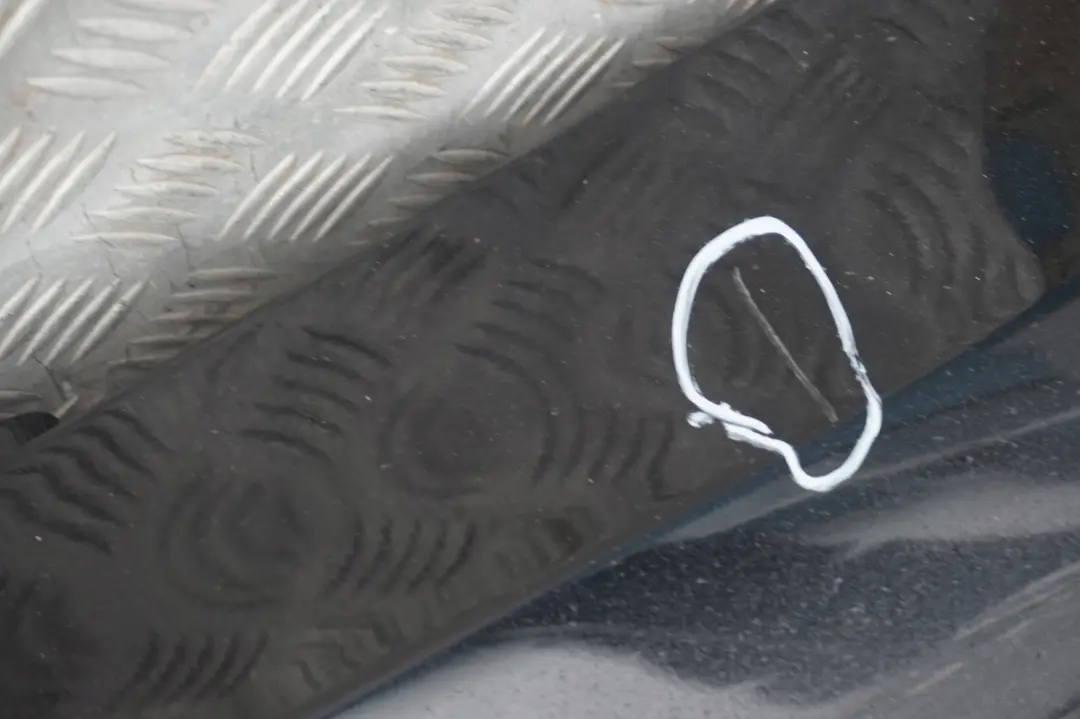 BMW 1 E81 Nakładka próg prawy schwarz II 668 - SKU 0036142-SCH4 - Numer Części 0036142