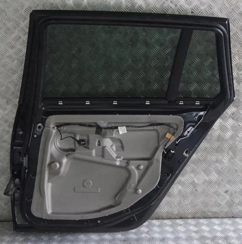 BMW 5 Series E61 2 Touring Door Rear Right O/S Carbonschwarz Carbon Black - 416 - SKU 7158502-CAR2 - Part number 7158502