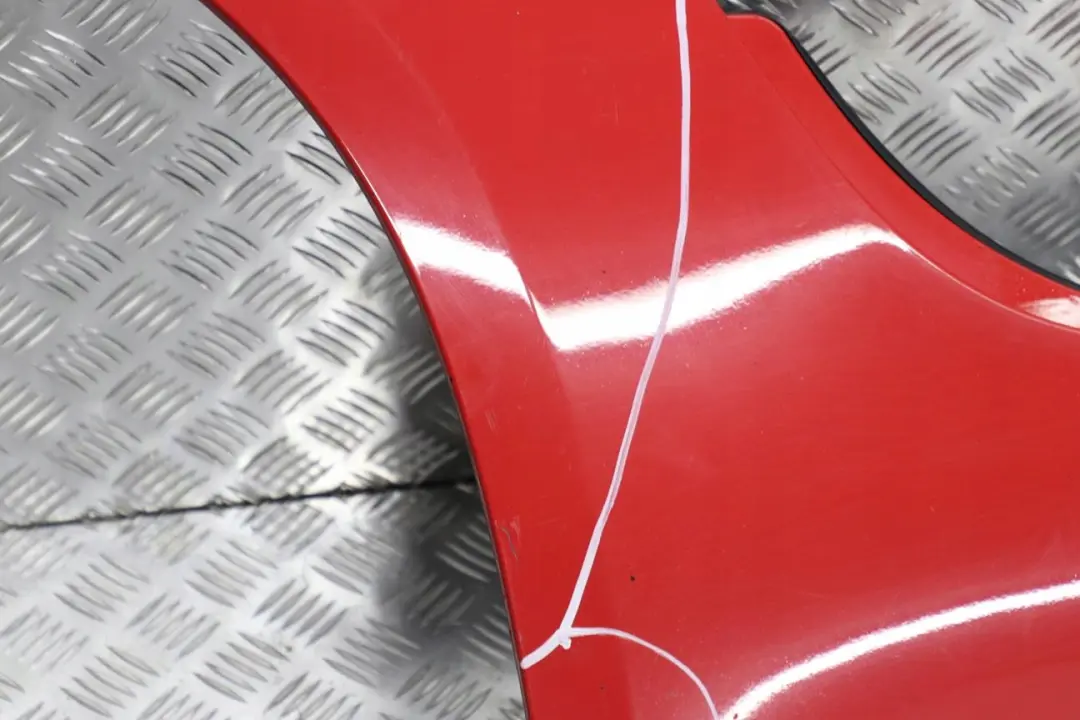 Listello Portiera Destra Rosso Chiaro Rosso - 314 per BMW Z4 E85 E86 con numero di parte 0031108 BMW Z4 E85 E86 Listello Portiera Destra Rosso Chiaro Rosso - 314 - SKU 0031108-HELL - Numero di parte 0031108