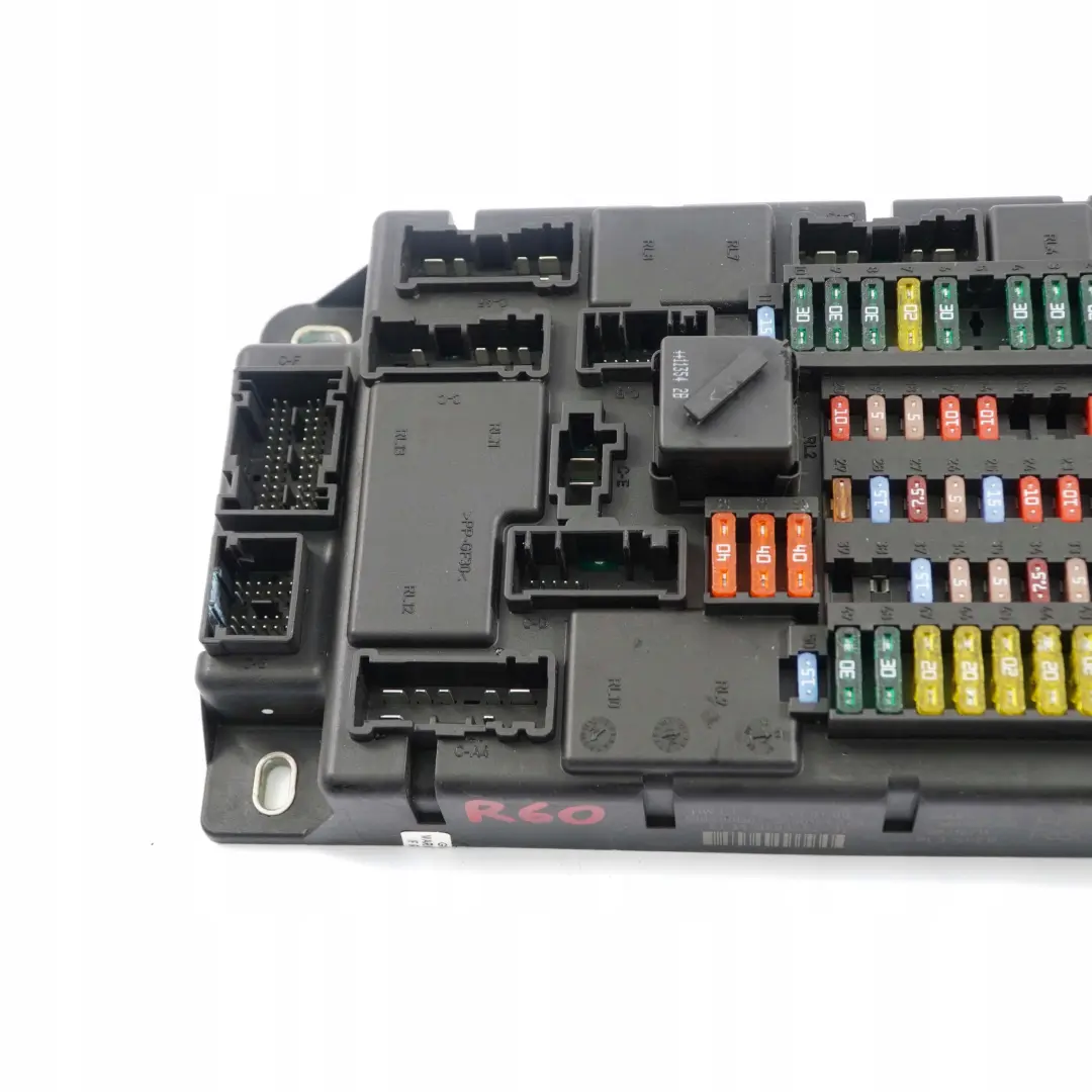 Caja de distribución de fusibles SPEG High DC/DC H7 9809382 para Mini Countryman R60 con número de pieza 9813621 Mini Countryman R60 Caja de distribución de fusibles SPEG High DC/DC H7 9809382 - SKU 9813621 - Número de pieza 9813621