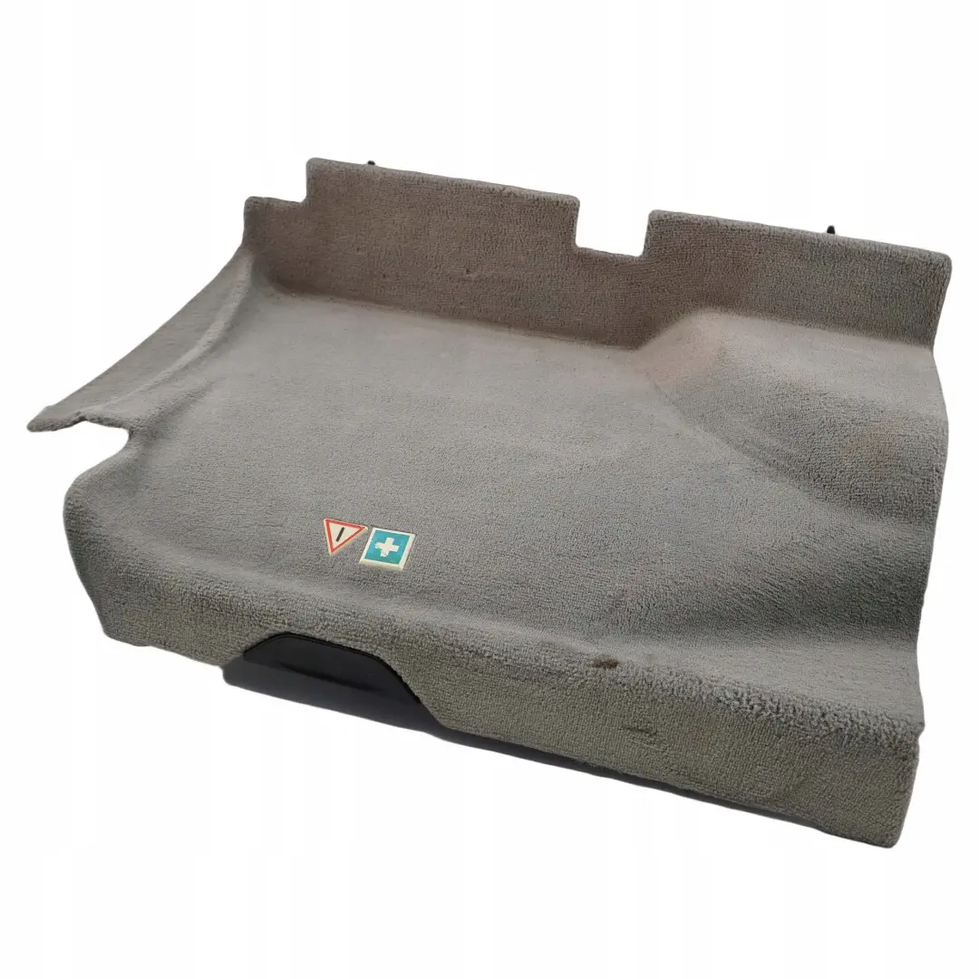 Mercedes-Benz S210 W210 Break Coffre Pneu de Rechange Panneau de Droite pour à propos du numéro de pièce A2106900440 Mercedes-Benz S210 W210 Break Coffre Pneu de Rechange Panneau de Droite - SKU A2106900440 - Numéro de pièce A2106900440