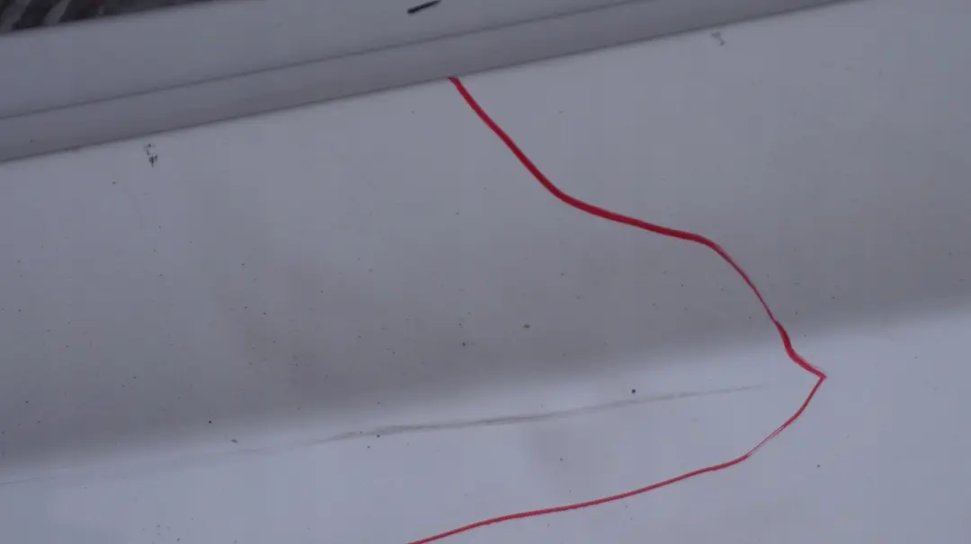 Listello Portiera Verniciato SX Bianco Alpino Bianco per BMW E81 E82 E88 con numero di parte 0036143 BMW E81 E82 E88 Listello Portiera Verniciato SX Bianco Alpino Bianco - SKU 0036143-AW2 - Numero di parte 0036143