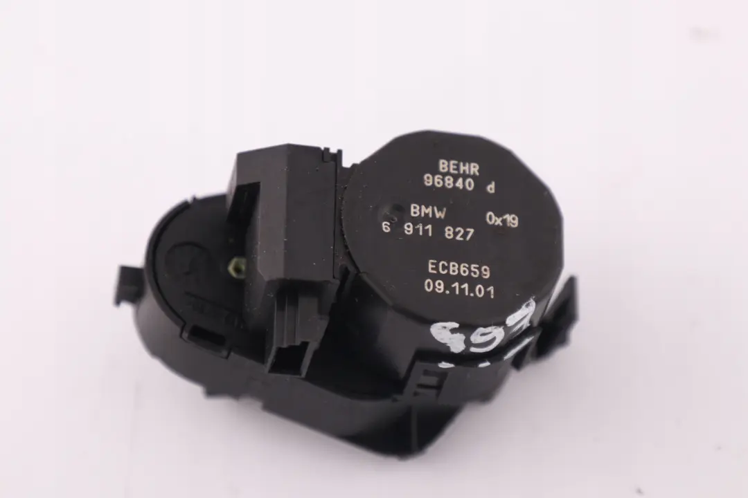 BMW 7 Series E65 E66 E67 Left Rear Compartment Flap 19h Actuator N/S - SKU 6935071 - Part number 6935071