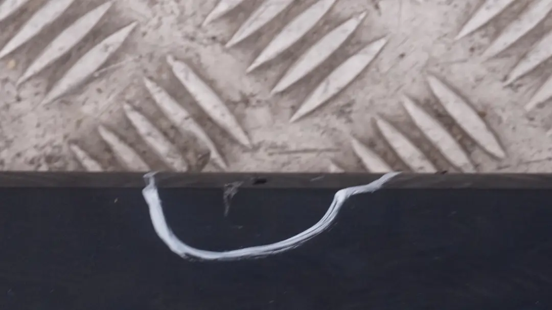 Listello Portiera Apertura Gonna SX Blu Monaco - Blu - per BMW E60N E61N LCI con numero di parte 0422464 BMW E60N E61N LCI Listello Portiera Apertura Gonna SX Blu Monaco - Blu - - SKU 0422464-MB - Numero di parte 0422464