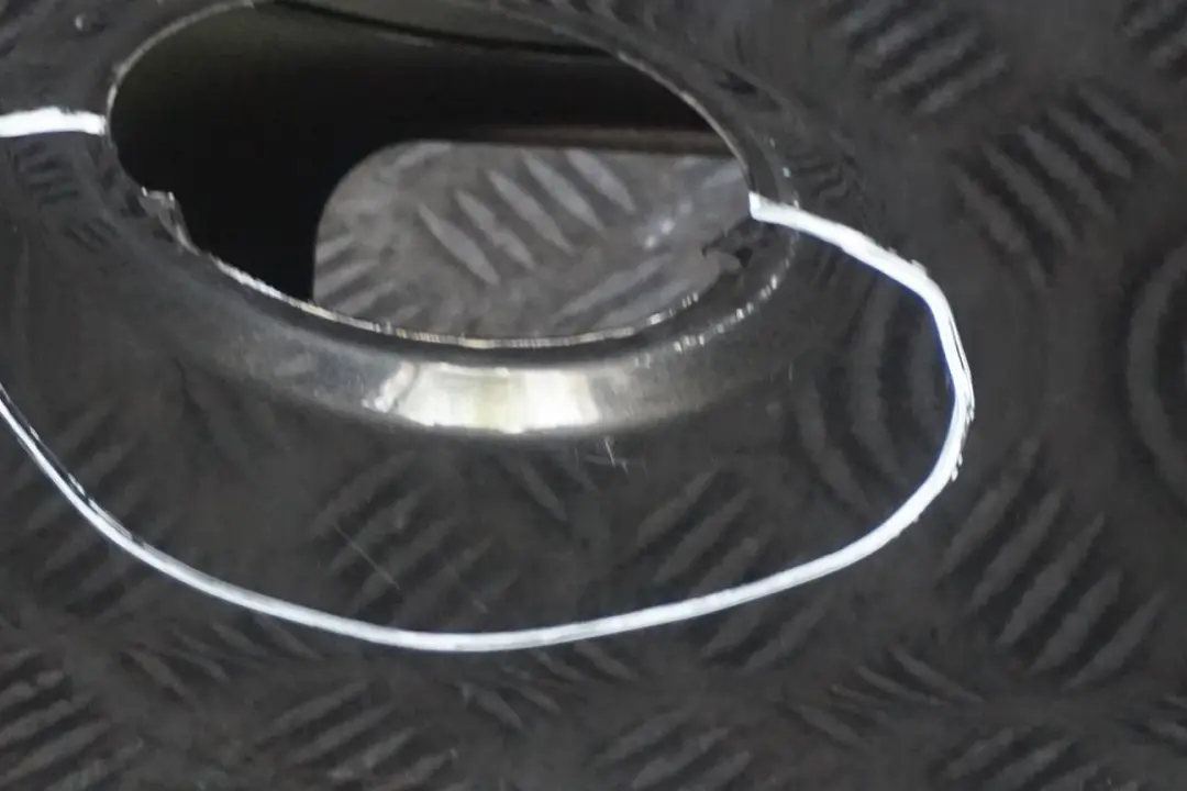 Klapa bagażnika black saphire do BMW F20 F21 o numerze 7305470 BMW F20 F21 Klapa bagażnika black saphire - SKU 7305470-BS1 - Numer Części 7305470