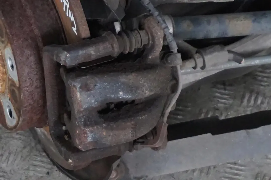 M47N2 Zwrotnica półoś prawa 122HP do BMW E87 118d o numerze 6774810 BMW E87 118d M47N2 Zwrotnica półoś prawa 122HP - SKU 6774810-20 - Numer Części 6774810