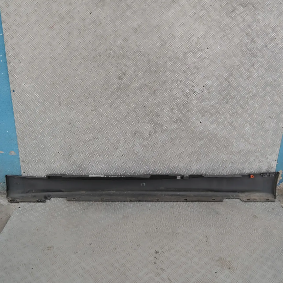 Schwellerleiste rechts Sparkling Graphite Metallic A2 0032948 für BMW 1 er E87 mit Teilenummer 51770032948 BMW 1 er E87 Schwellerleiste rechts Sparkling Graphite Metallic A2 0032948 - SKU 0032948-SG7 - Teilenummer 51770032948