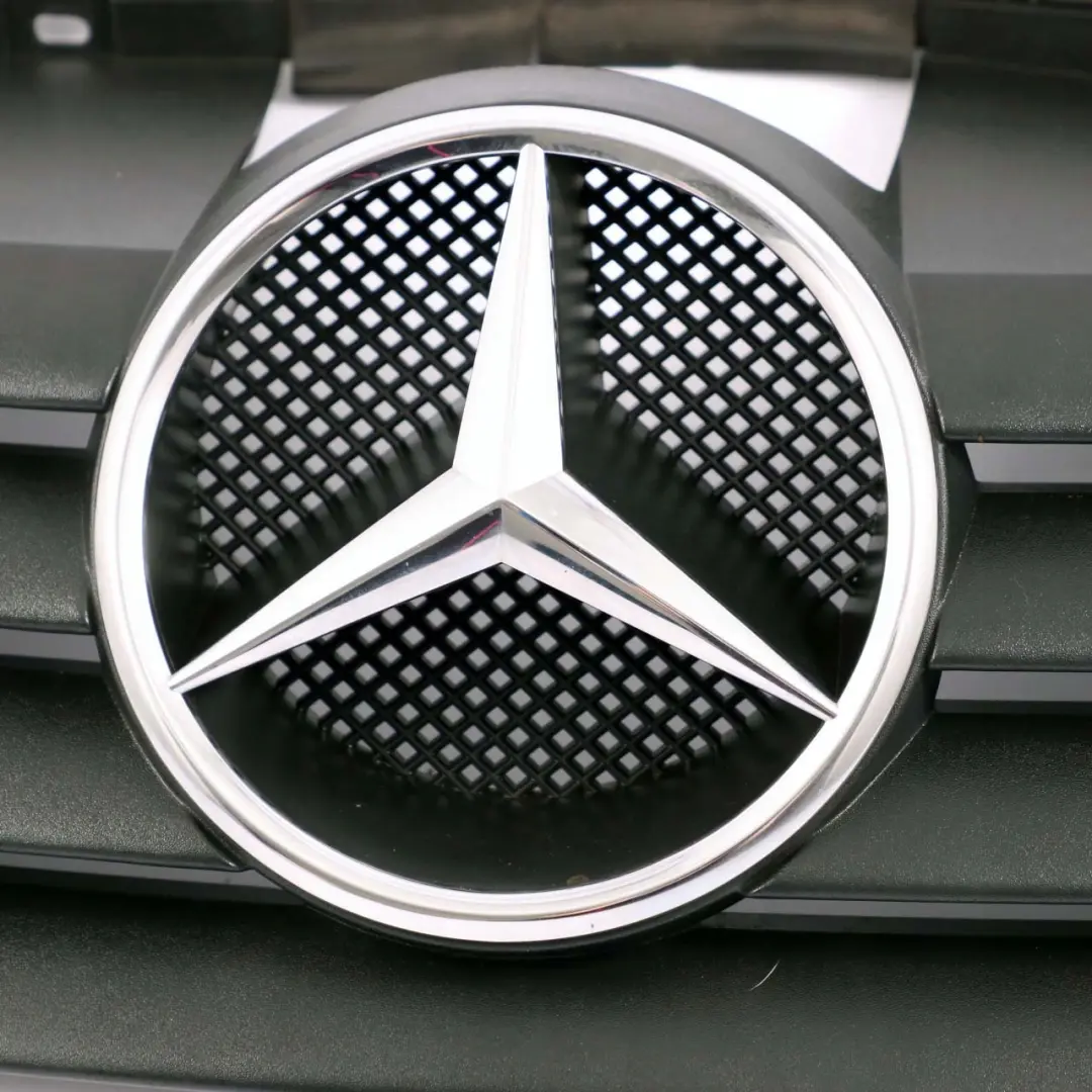 Mercedes-Benz Vaneo W414 Front Bumper Grille Cover Central A4148880085 to with Part number A4148880060 Mercedes-Benz Vaneo W414 Front Bumper Grille Cover Central A4148880085 - SKU A4148880060 - Part number A4148880060