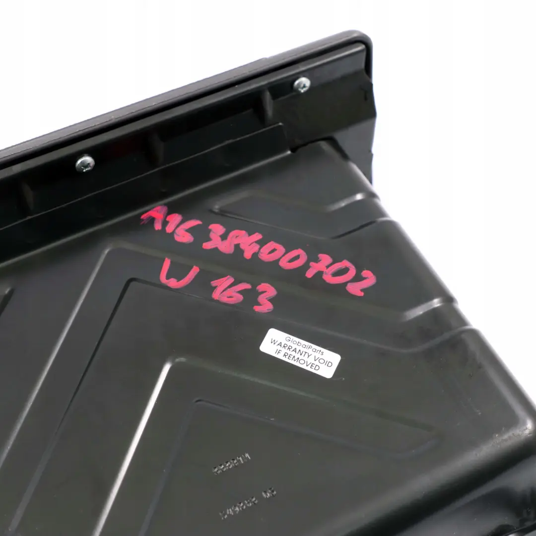 Caja Fuerte con Cerradura Asiento Delantero Portaequipajes Negro para Mercedes W163 con número de pieza A1638400702 Mercedes W163 Caja Fuerte con Cerradura Asiento Delantero Portaequipajes Negro - SKU A1638400702 - Número de pieza A1638400702