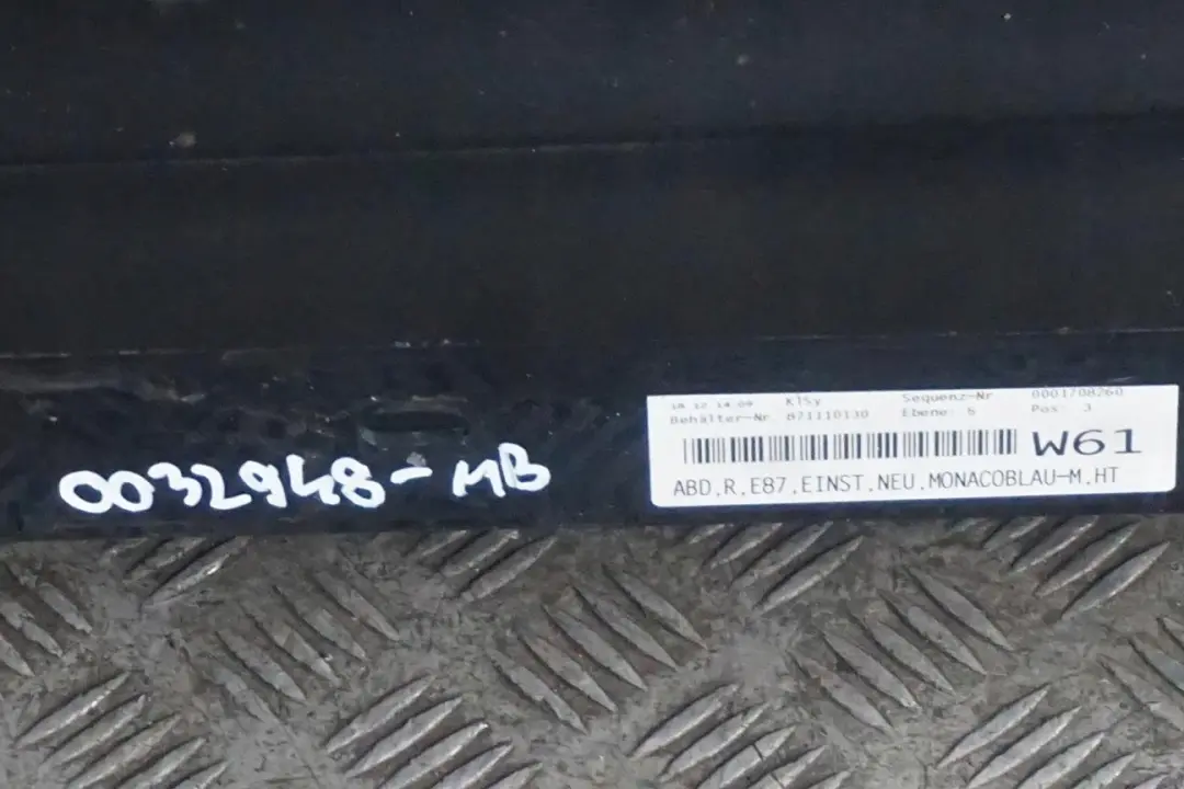 Sill Strip Faldon Lateral Derecho Monacoblau Azul - A35 para BMW E87 con número de pieza 0032948 BMW E87 Sill Strip Faldon Lateral Derecho Monacoblau Azul - A35 - SKU 0032948-MB - Número de pieza 0032948