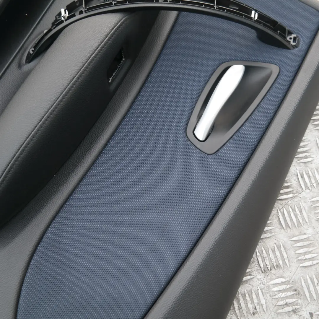 Pannello Porta Posteriore Tessuto Dx Active Blu per BMW E87 LCI E87N con numero di parte 51419121196 BMW E87 LCI E87N Pannello Porta Posteriore Tessuto Dx Active Blu - SKU 9121196 - Numero di parte 51419121196