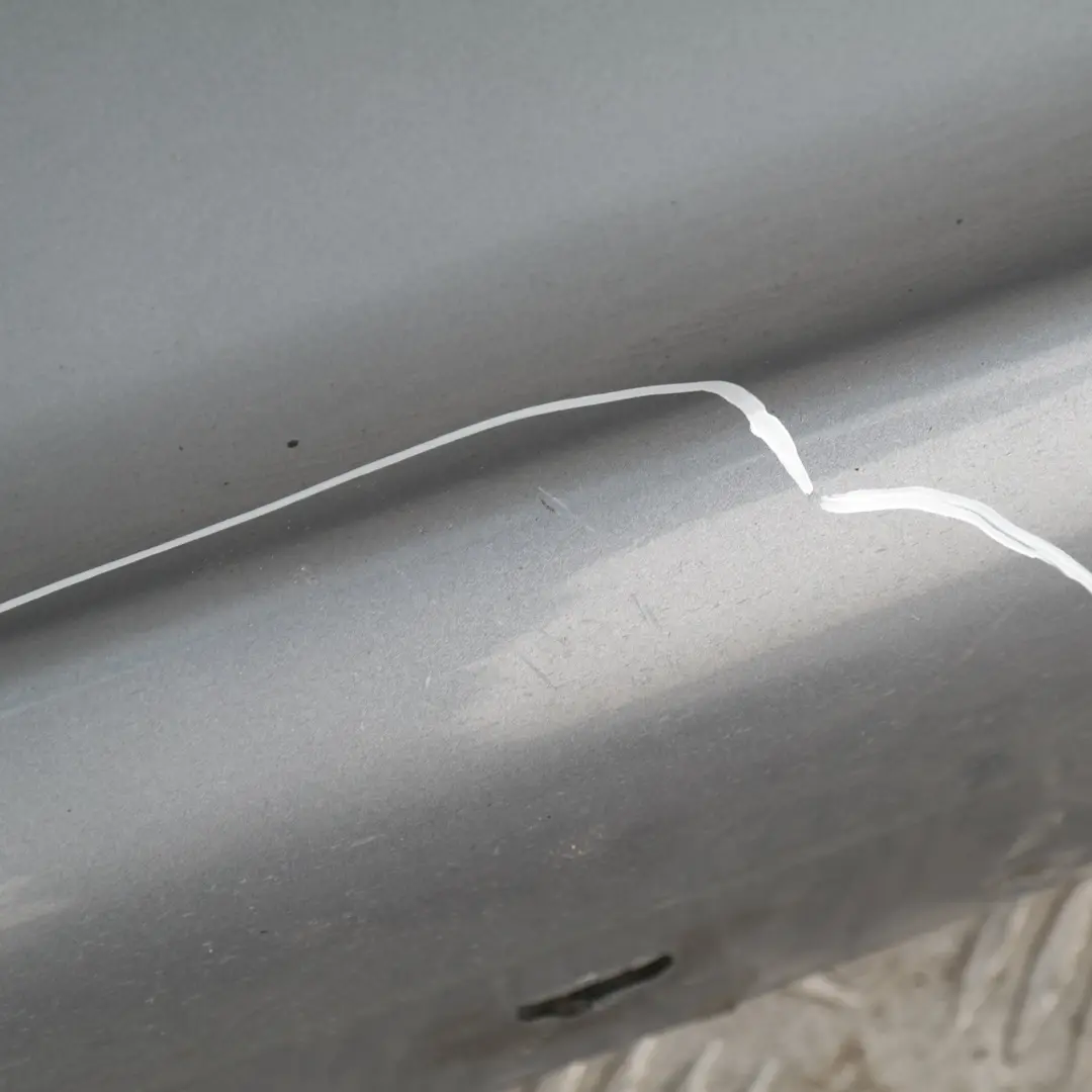 Sill Strip Side Skirt Left Quarzblau Blau Blue Metallic A18 para BMW E87 con número de pieza 32949 BMW E87 Sill Strip Side Skirt Left Quarzblau Blau Blue Metallic A18 - SKU 0032949-QB16 - Número de pieza 32949