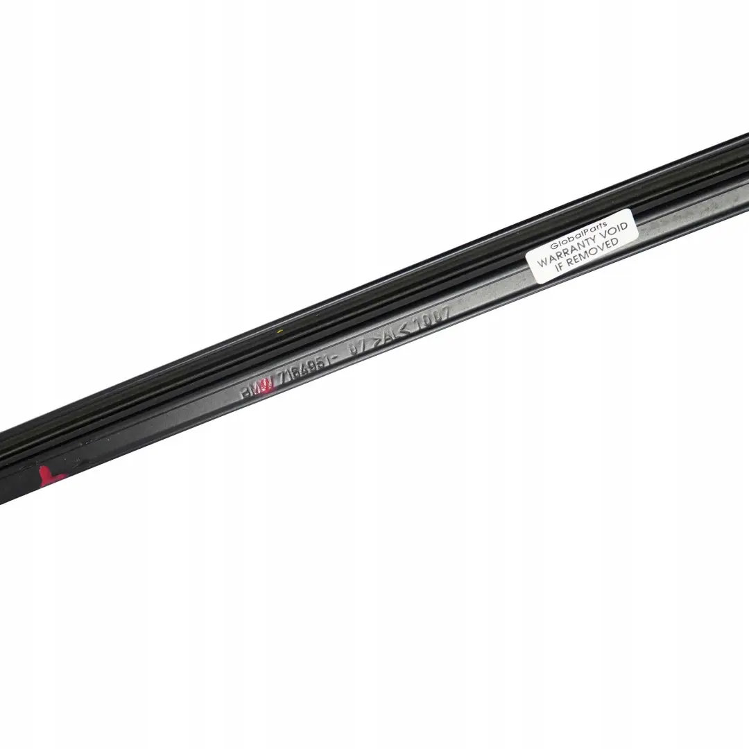 Listwa dachowa dachu lewa schwarz black do BMW E81 o numerze 7164951 BMW E81 Listwa dachowa dachu lewa schwarz black - SKU 7164951 - Numer Części 7164951