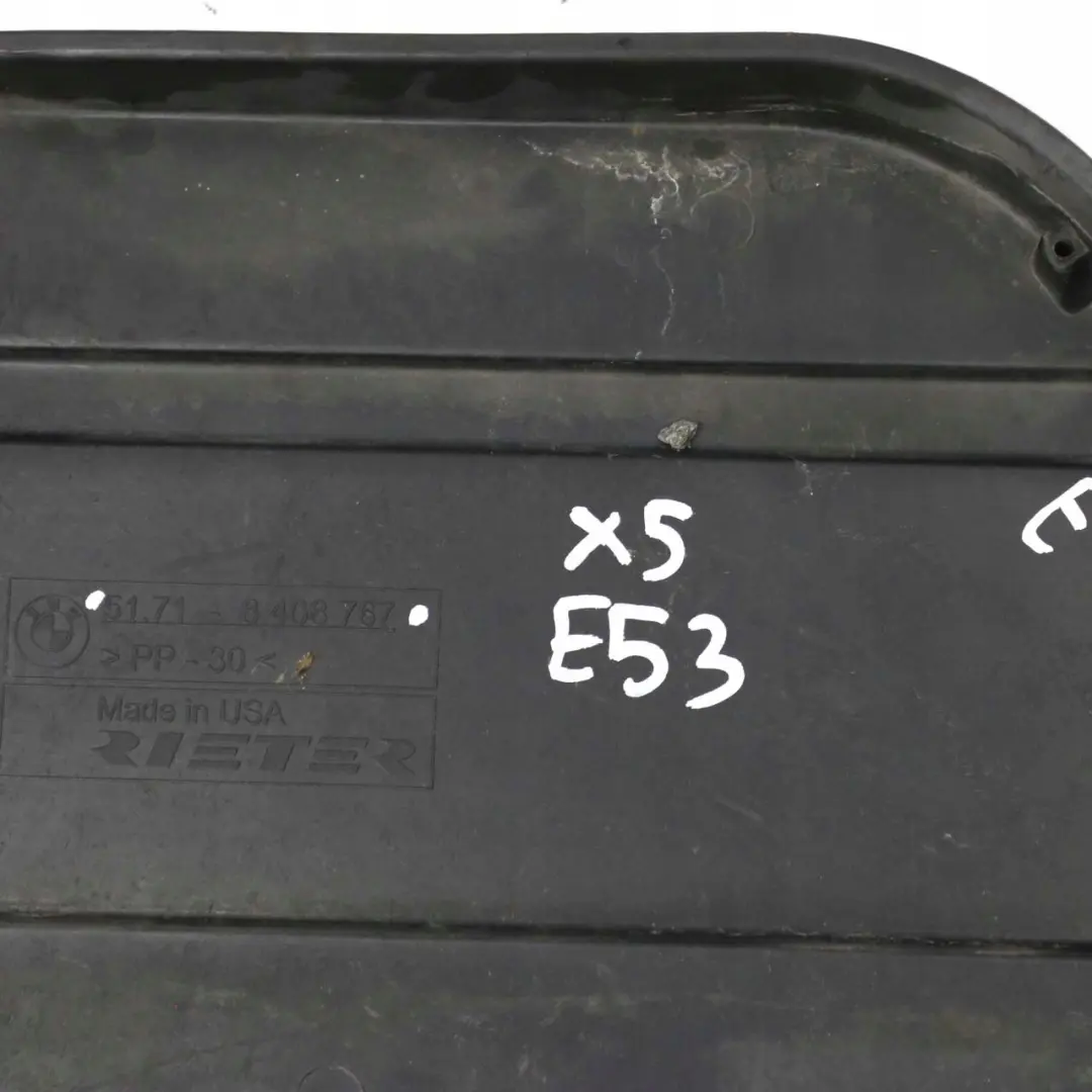Bajo bandeja Protección antiempotramiento depósito embellecedor para BMW X5 E53 con número de pieza 51718408767 BMW X5 E53 Bajo bandeja Protección antiempotramiento depósito embellecedor - SKU 8408767 - Número de pieza 51718408767