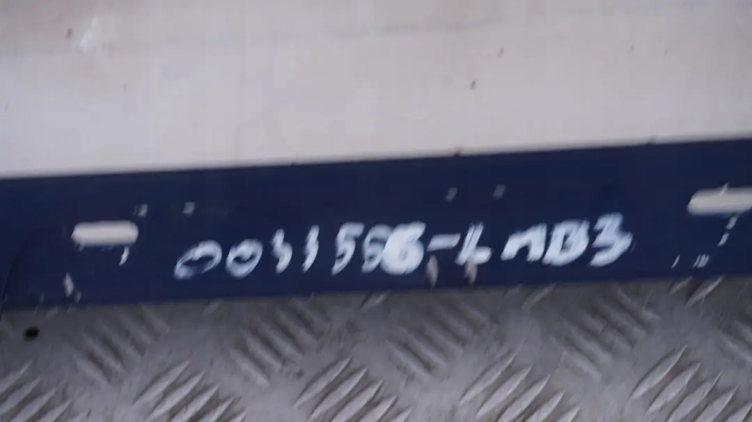 Nakładka listwa próg prawy M-Pakiet do BMW E87 o numerze 51770033556-LMB1 BMW E87 Nakładka listwa próg prawy M-Pakiet - SKU 0033556-LMB3 - Numer Części 51770033556-LMB1